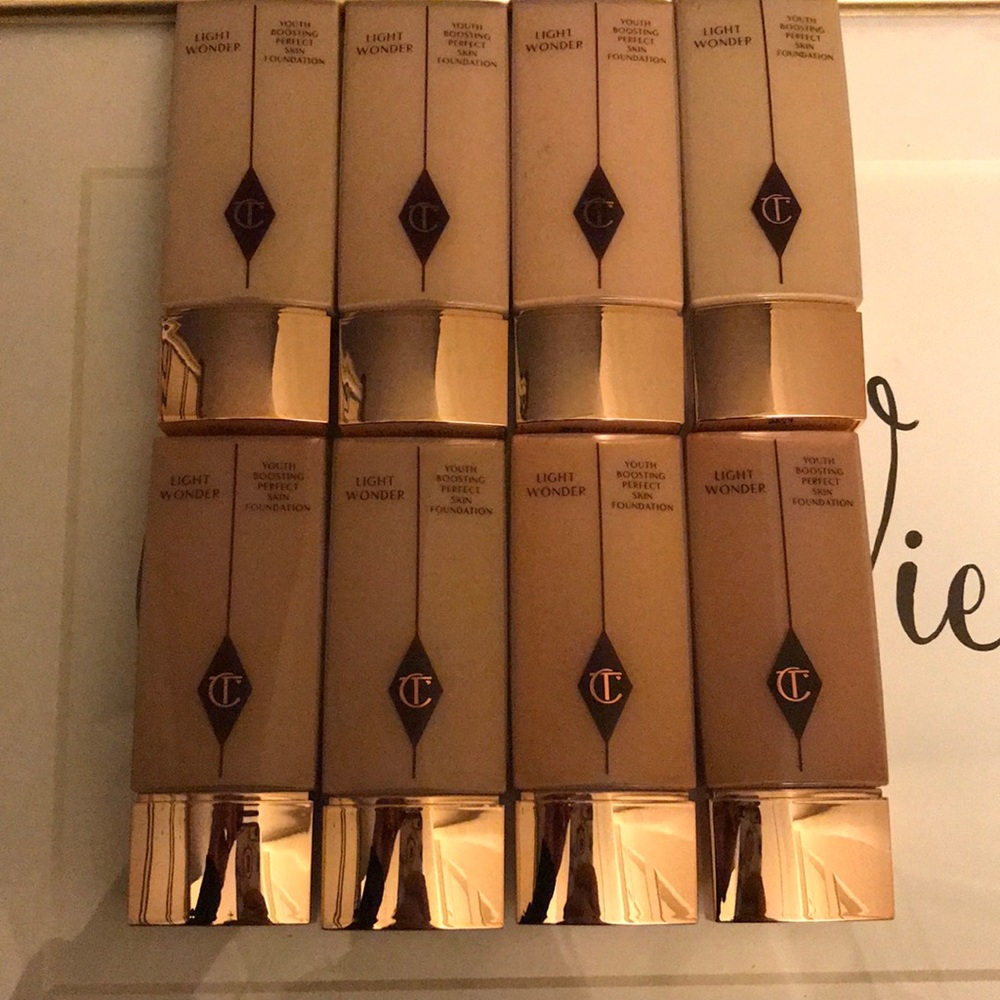 Charlotte tilbury light wonder foundation